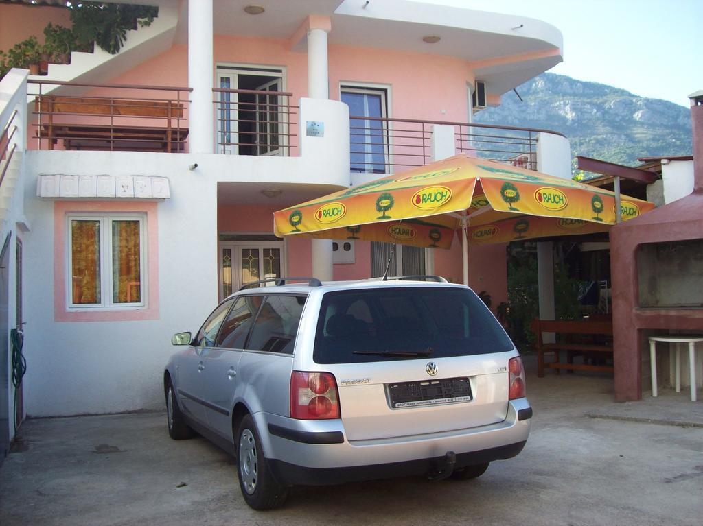 Lukic Apartmani Bar Exterior foto