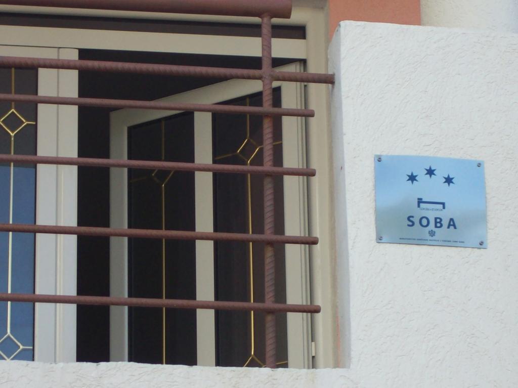 Lukic Apartmani Bar Exterior foto