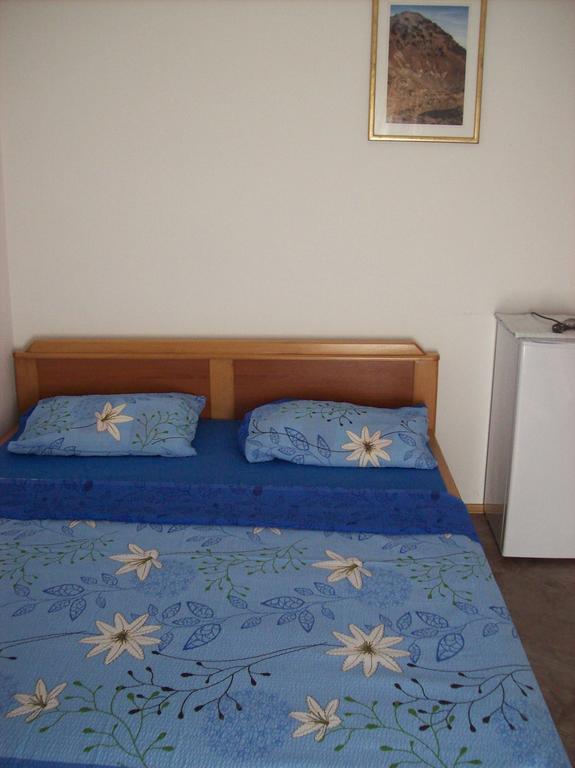 Lukic Apartmani Bar Habitación foto