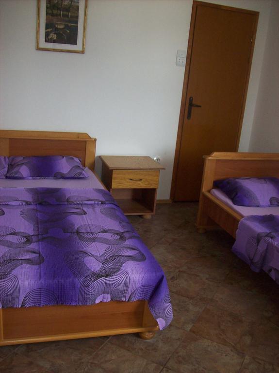 Lukic Apartmani Bar Habitación foto