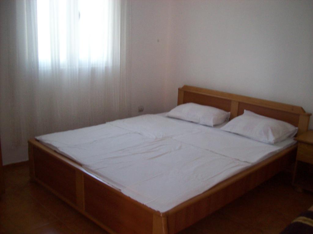 Lukic Apartmani Bar Habitación foto